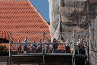 Das gab es noch nie - Turmbläser auf dem Kirchturmgerüst